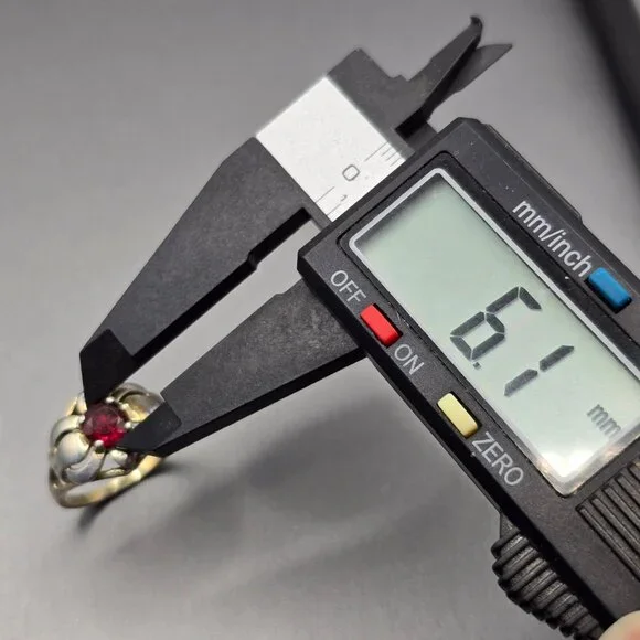 Vintage Sterling Silver Garnet Ring Size 9 Repousse Signed STS Art Nouveau Style - Picture 10 of 13